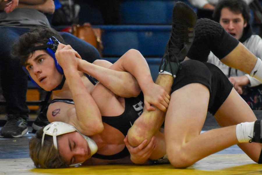 Wrestling team slams others’ expectations
